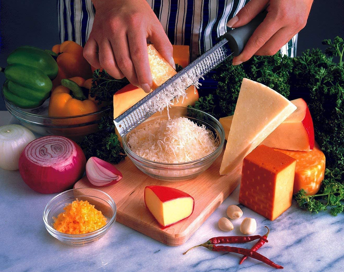 microplane-classic-zester-grater-black