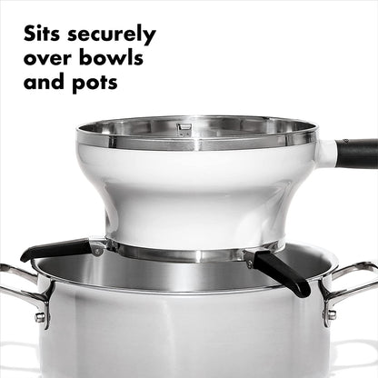 OXO Good Grips Stainless Steel Food Mill for Purees | 2.3 Qt Capacity, Three Grinding Disks for Different Textures, Non-Slip Legs, Ideal for Purees and Sauces, Dishwasher Safe5