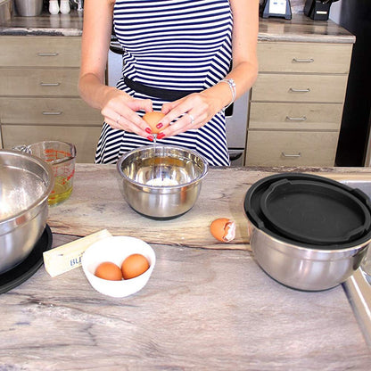 Stainless Steel Mixing Bowls with Lids and Non Slip Bases (Set of 5, Black)7