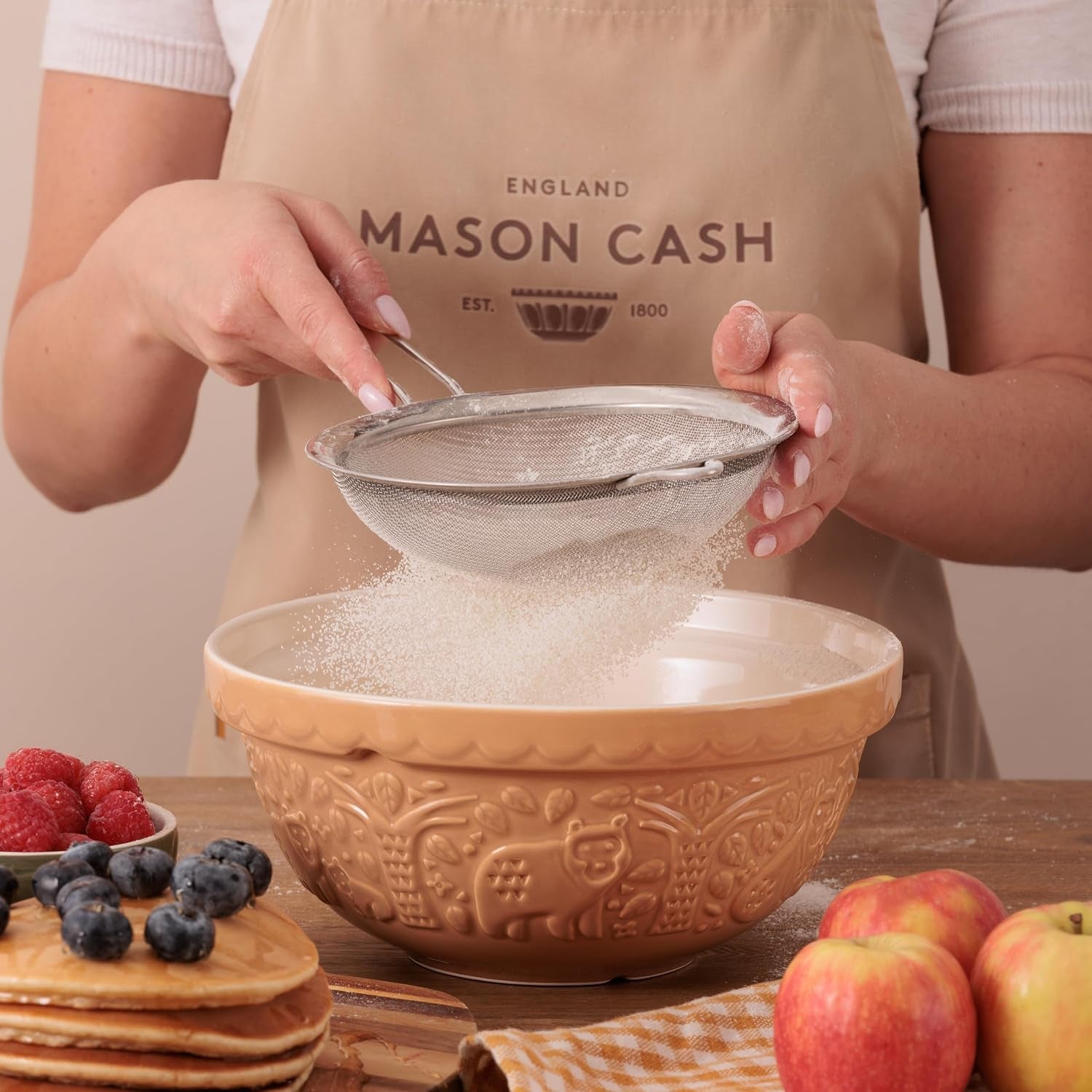 mason-cash-bear-embossed-mixing-bowl