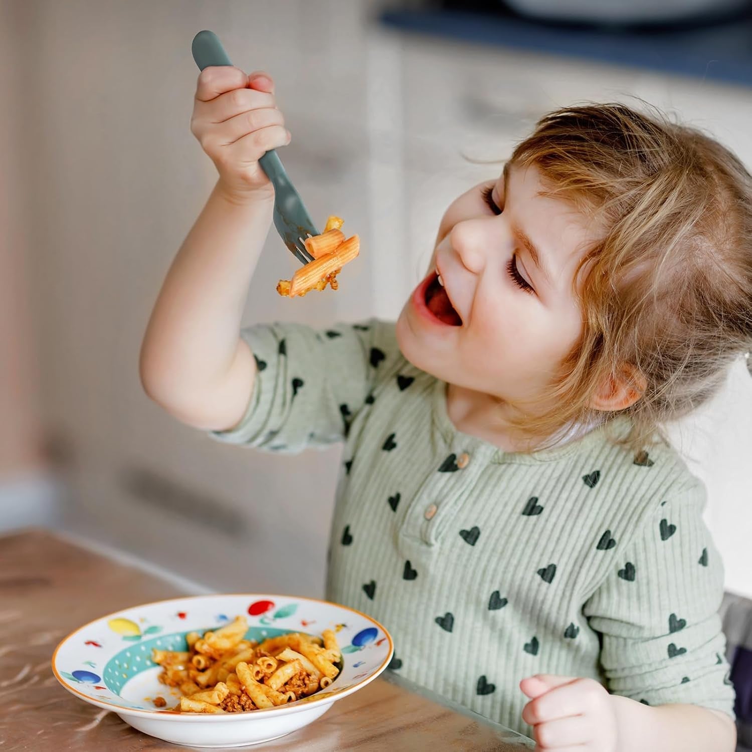 12-pieces-toddler-utensils-set-plastic-spoons-and-forks-set-for-kids-children-safe-flatware-plastic-reusable-cutlery-bpa-free-dishwasher-safe