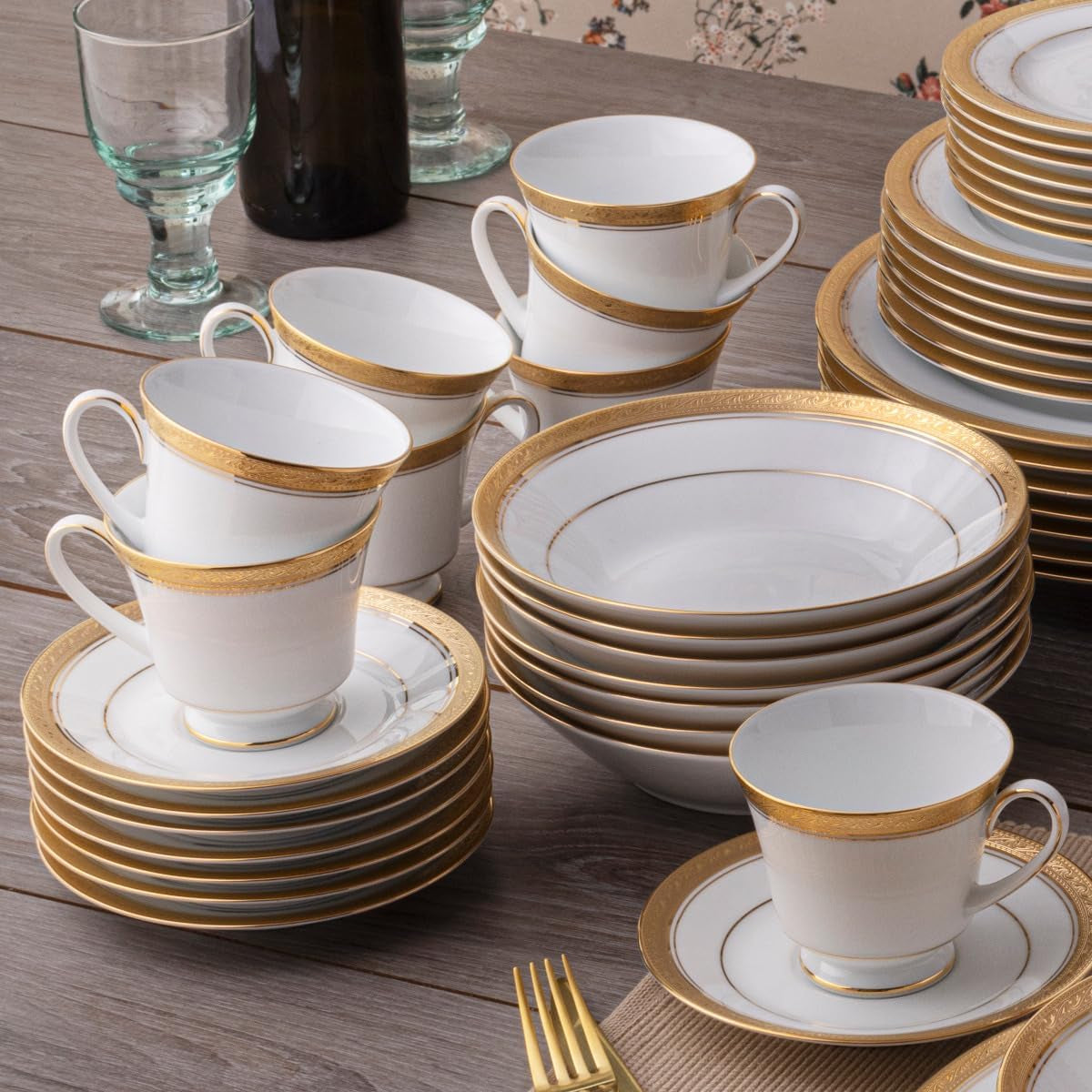 crestwood-gold-50-piece-set-service-for-8-in-white