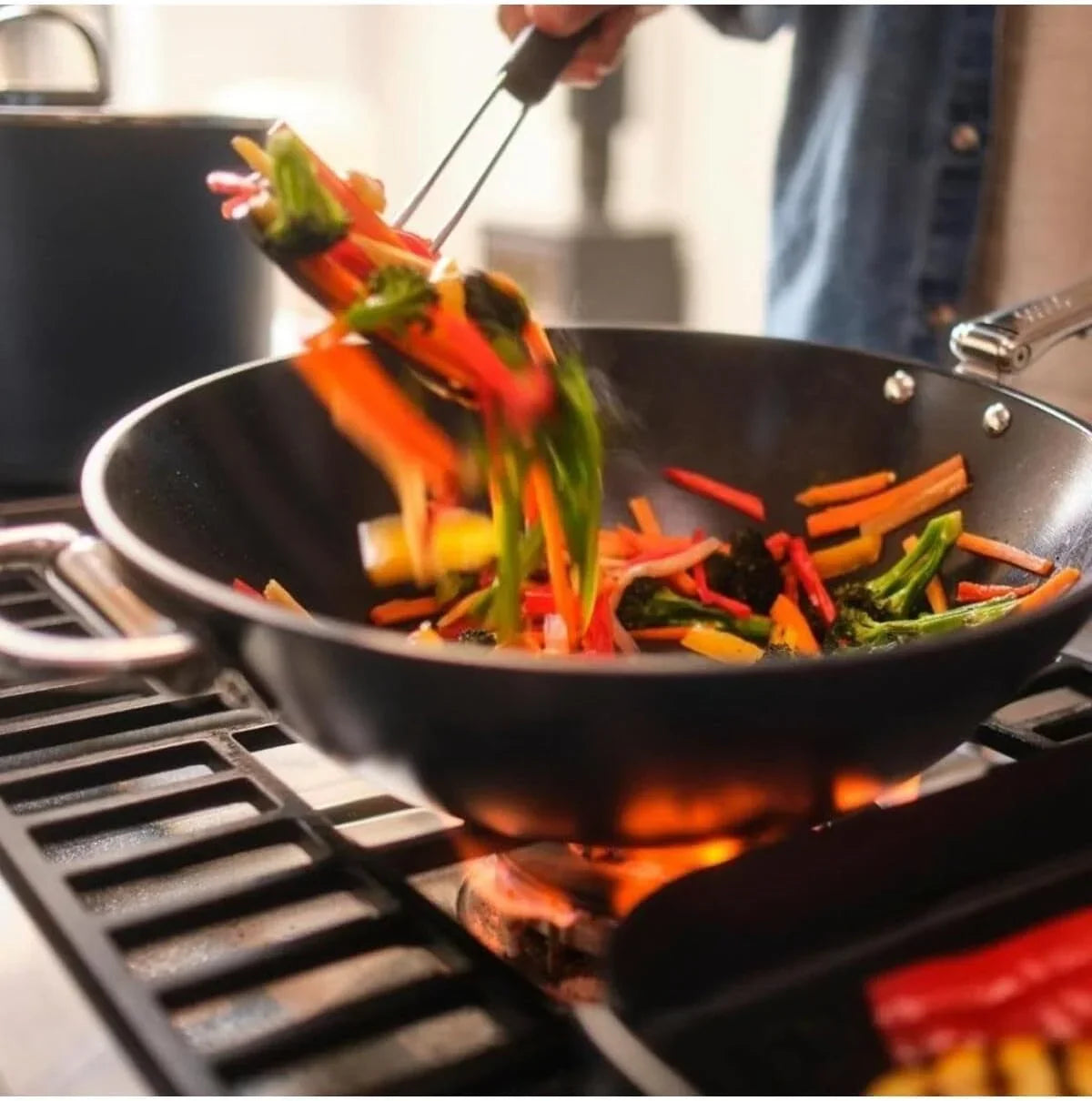joseph-joseph-space-12-5-nonstick-wok-with-folding-handle-space-saving-stir-fry-pan-ceramic-coating-induction-oven-safe