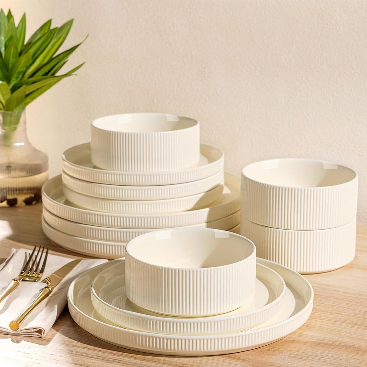 ceramic-dinnerware-set-for-4-12-piece-plates-and-bowls-set
