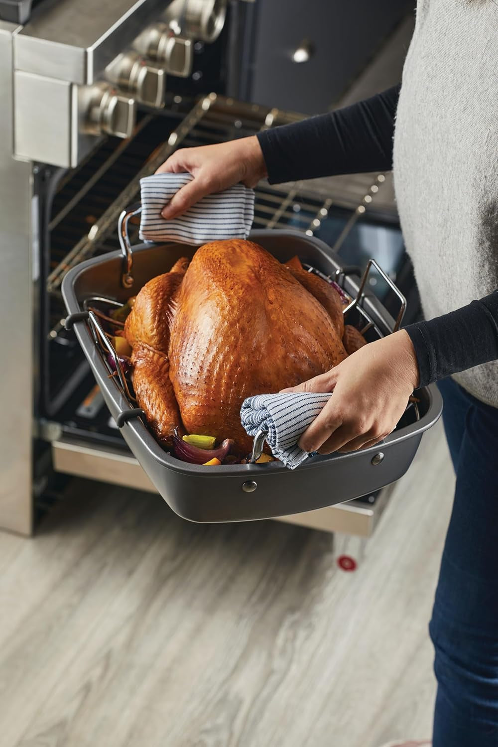 total-bakeware-nonstick-roaster-roasting-pan-with-rack-17-inch-x-13-inch-gray