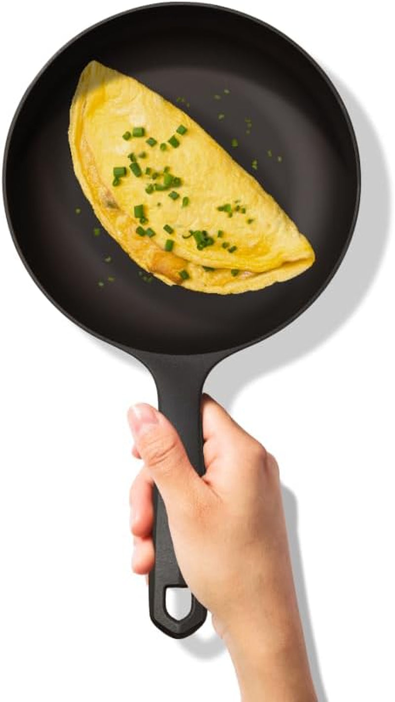 no-5-cast-iron-chef-skillet-7-5-inch-curved-wall-egg-pan-pre-seasoned-for-1-2-servings-lighter-smooth-made-in-usa