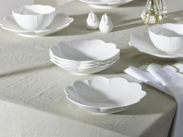 Studio 1414 Scallop Bone China 16-Piece Dinnerware Set for 44