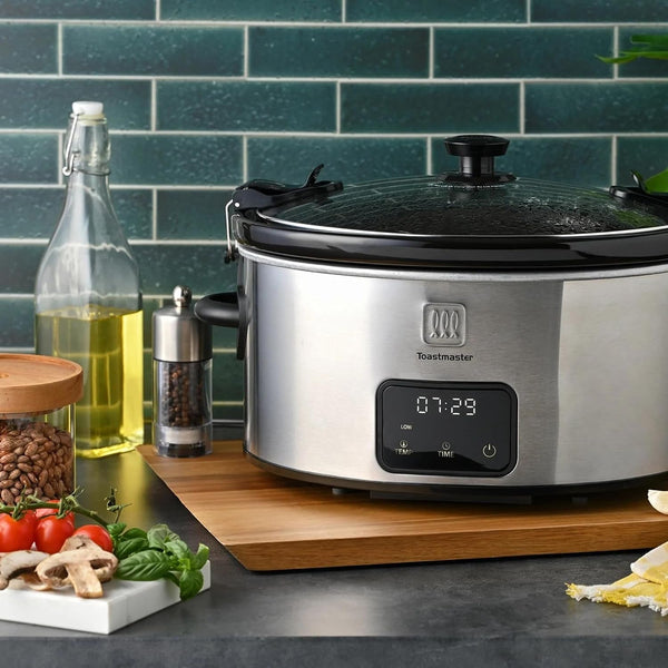 6-Quart Digital Slow Cooker with Locking Lid2