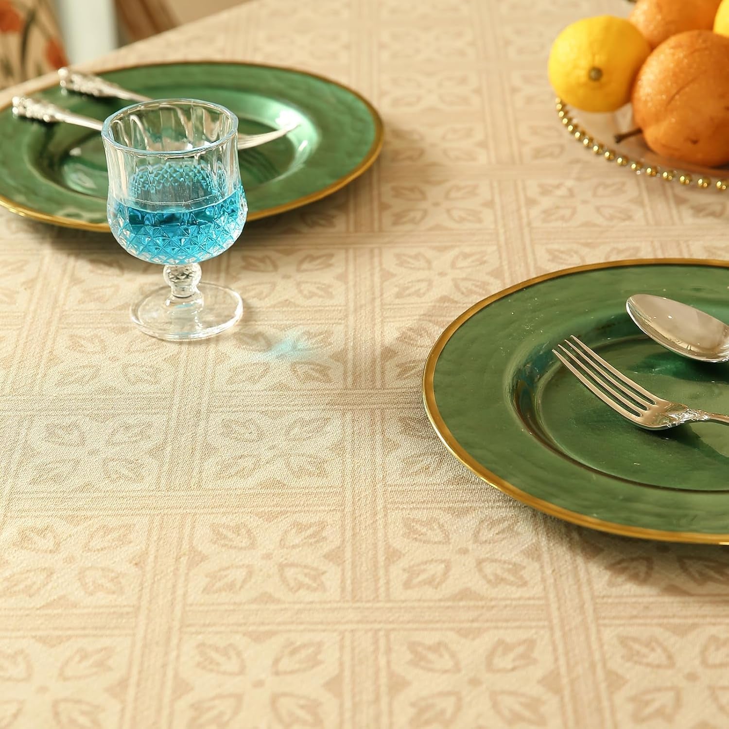 designer-french-linen-tablecloth-square-67x67-fram