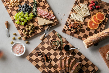Cutting Boards for Kitchen, Checkered Cutting Board Upgraded, Acacia Wood Chopping Board with Juice Grooves & Handles, Large Butcher Block Serving Tray with Gift Box, 17"X12"X0.8"5