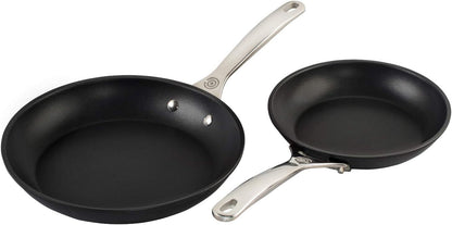 Le Creuset Toughened Non-Stick PRO Cookware Set, 2 Pc. (8" & 10" Fry Pan)1