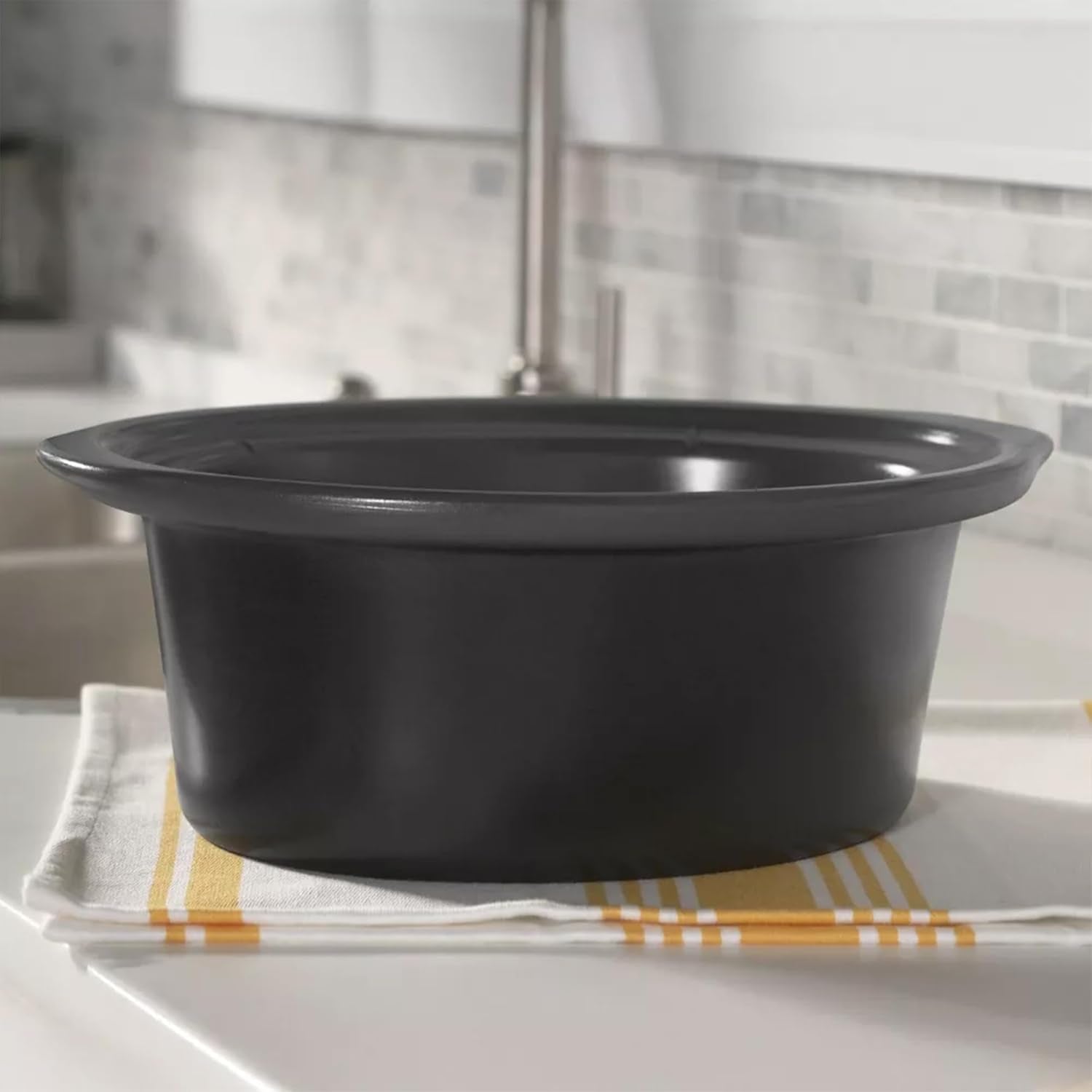 crock-pot-7-quart-manual-slow-cooker-family-size-serves-8-people-fits-6-lb-roast-removable-stoneware-with-warming-setting-dishwasher-safe-for-easy-cleanup-charcoal