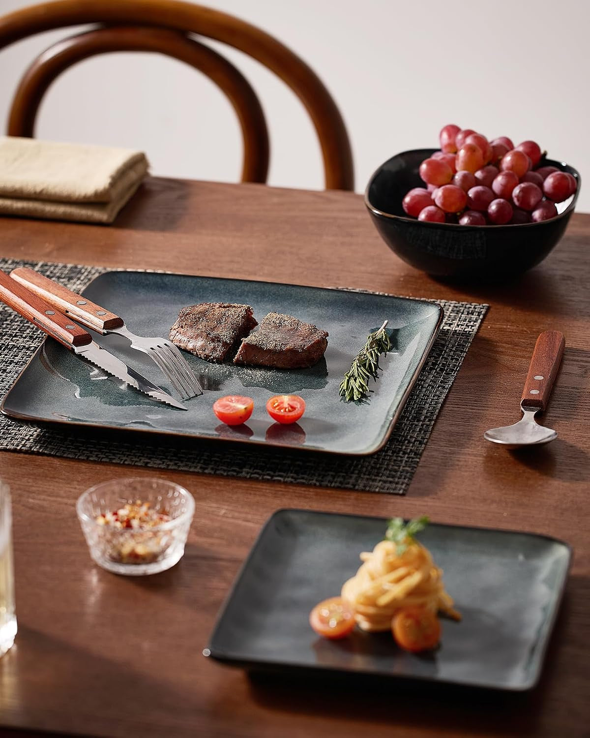 square-dinnerware-set-for-4-plates-and-bowls-deep-forest