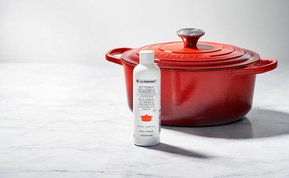 Le Creuset Enameled Cast Iron Cookware Cleaner, 8.45 Oz2