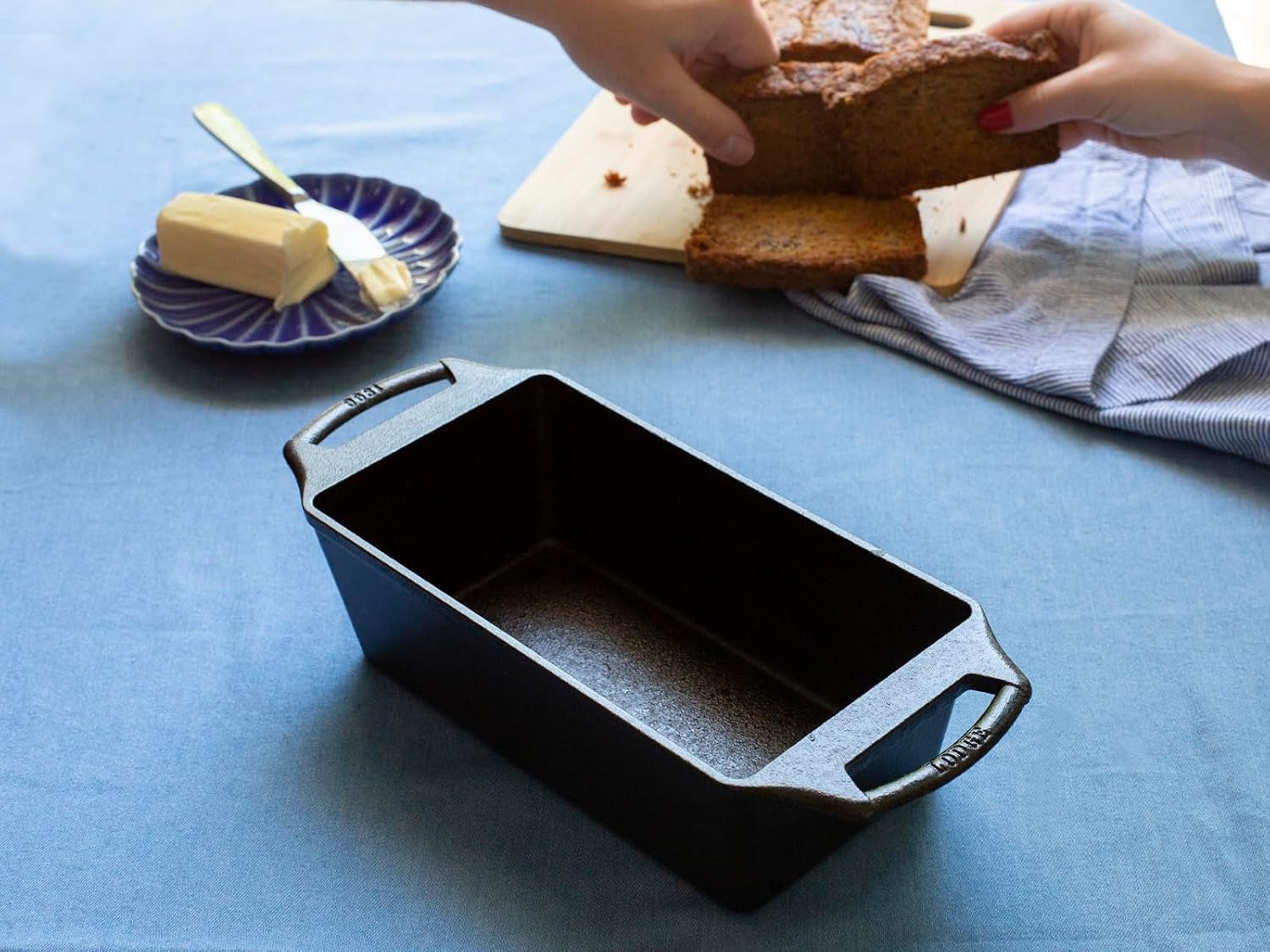 pre-seasoned-cast-iron-loaf-pan-pfas-free-8-5-inches-rectangular-cast-iron-bakeware-even-browning-bread-pan-with-easy-release-finish-non-toxic-made-in-usa