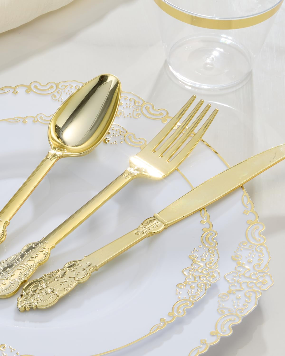 350-piece-gold-plastic-dinnerware-set-for-50-guests