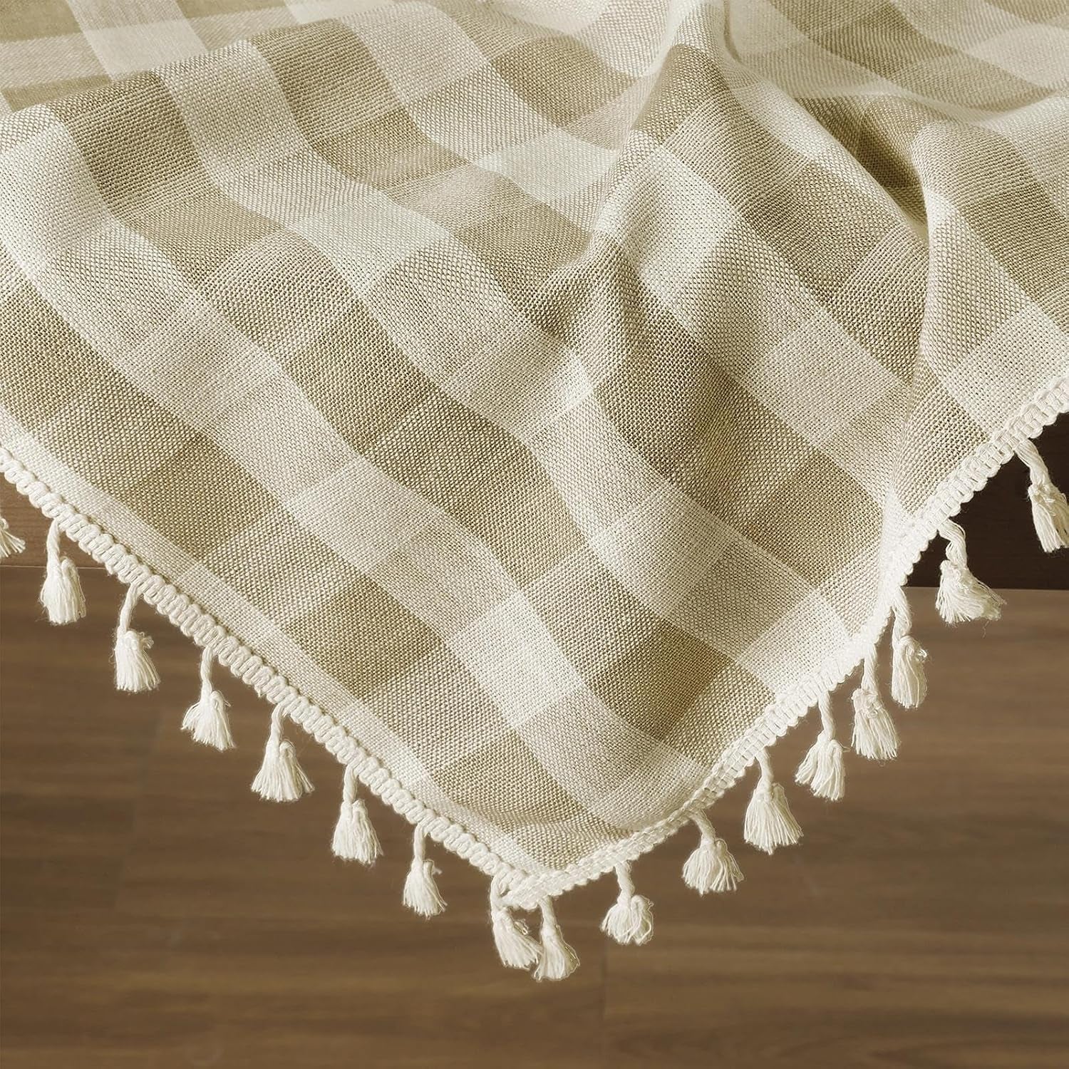 gingham-tassel-70-inch-round-tablecloth-beige