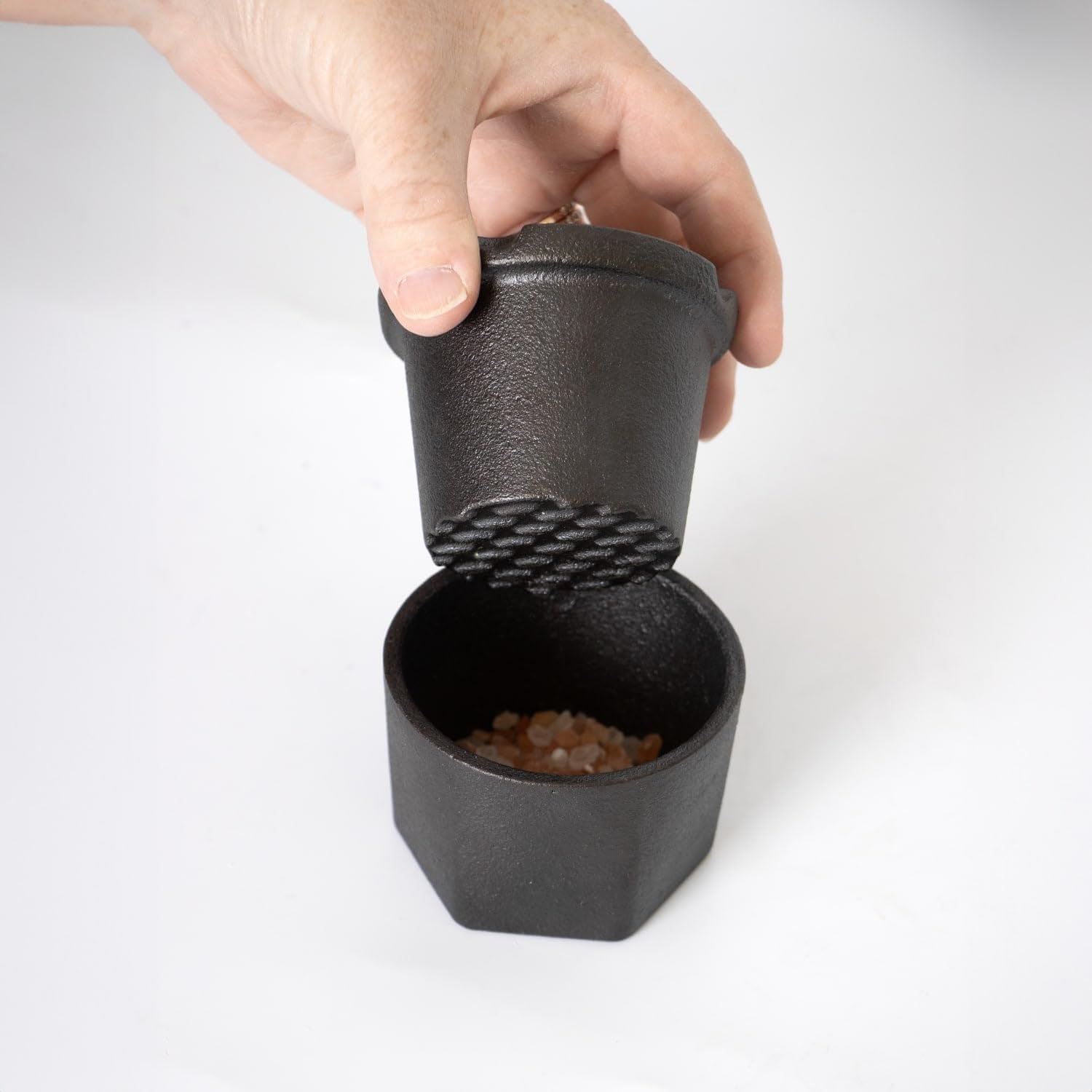 cast-iron-spice-grinder-3-piece-set-heavy-duty-manual-spice-mill-for-fresh-herbs-salt-pepper-and-more-durable-easy-to-use-kitchen-tool