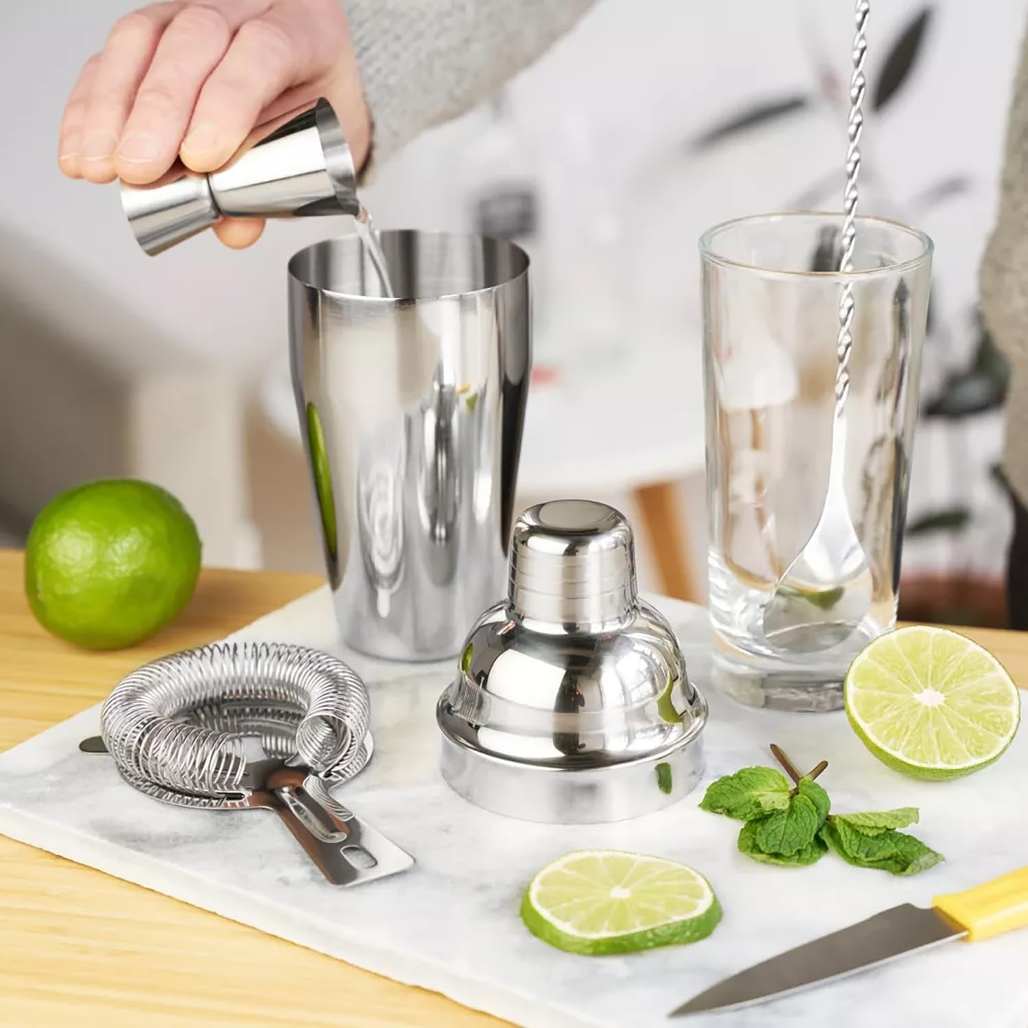 6-piece-cocktail-shaker-set-bartender-kit-drink-shaker-bar-set-stainless-steel-cocktail-set-with-24oz-martini-shaker-strainer-muddler-jigger-mixing-spoon-pour-spout-housewarming-gift