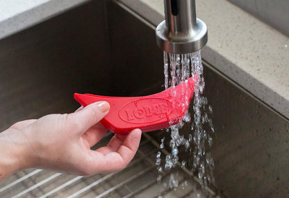 Silicone Assist Handle Holder, Dishwasher Safe, Red | Hot Handle Holder for  Cast Iron Dual Handle Products, Reusable Heat Protection up to 450°F, Reusable Heat Protection4