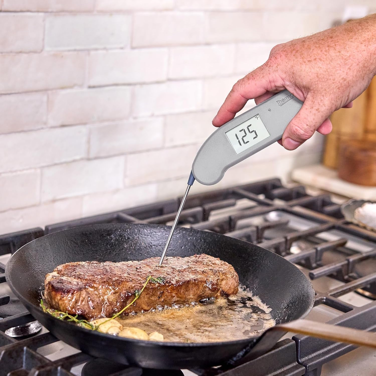 thermapen-one-no-1-recommended-instant-read-thermometer-cayenne-pepper-red
