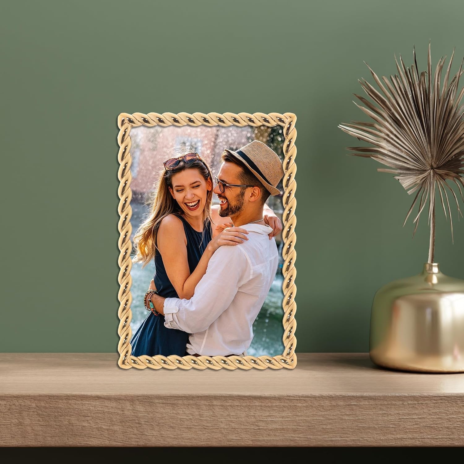 4x6-golden-rope-picture-frame-712046