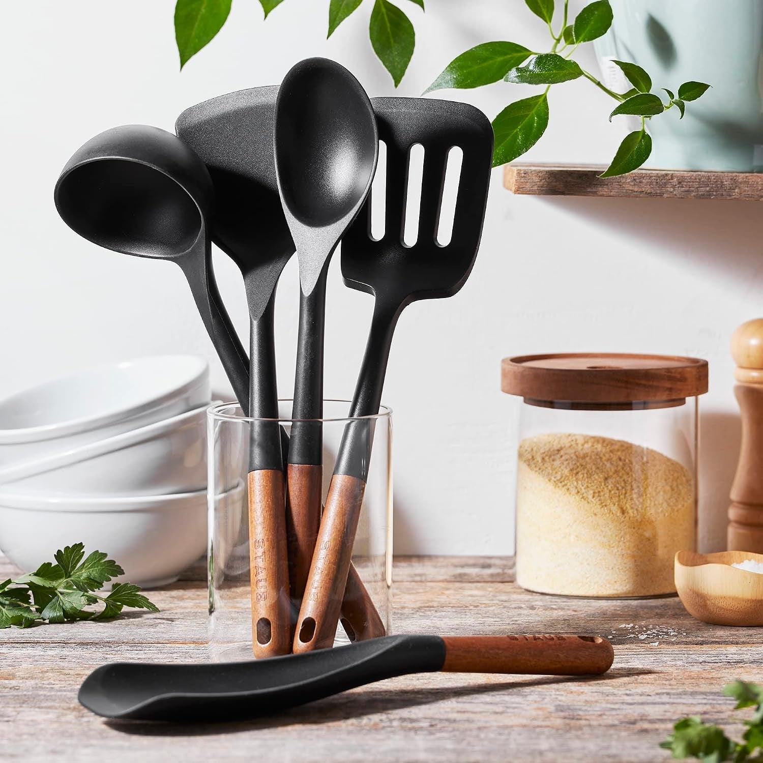 staub-5-pc-cooking-utensil-set-non-stick-silicone-black