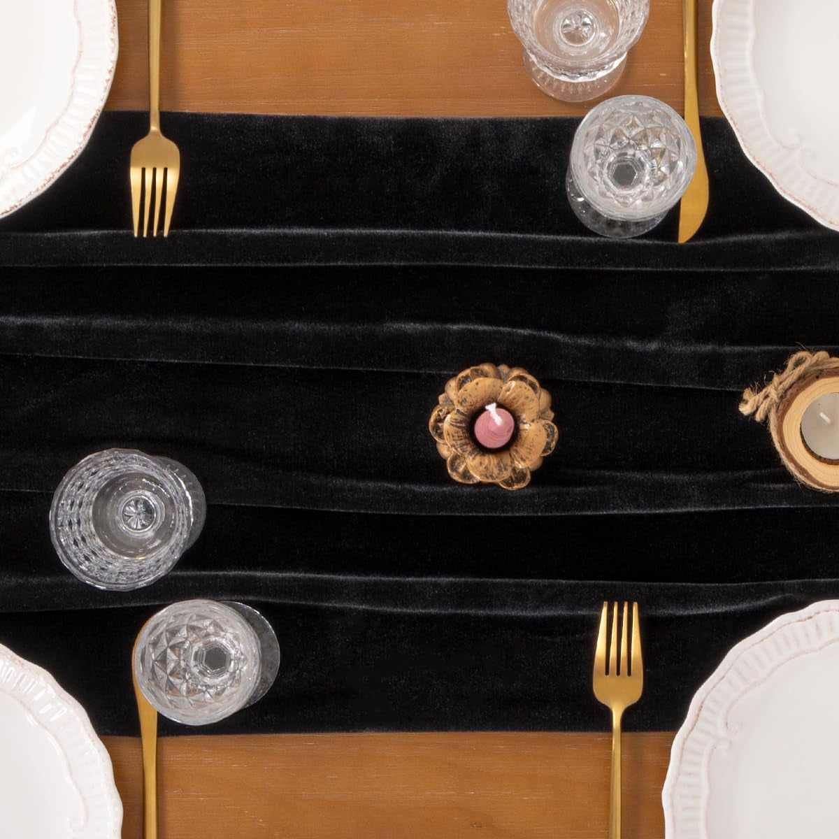 black-velvet-table-runner-cloth-fall-luxurious-wedding-party-decor