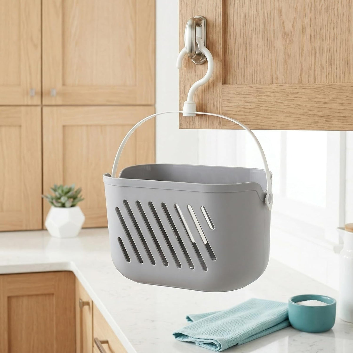 hanging-hanging-shower-basket-portable-plastic-shower-caddy-storage-basket-with-rotatable-hook-bath-tub-toy-holder-small-bathroom-organizer-for-college-dorm-bathroom-kitchen