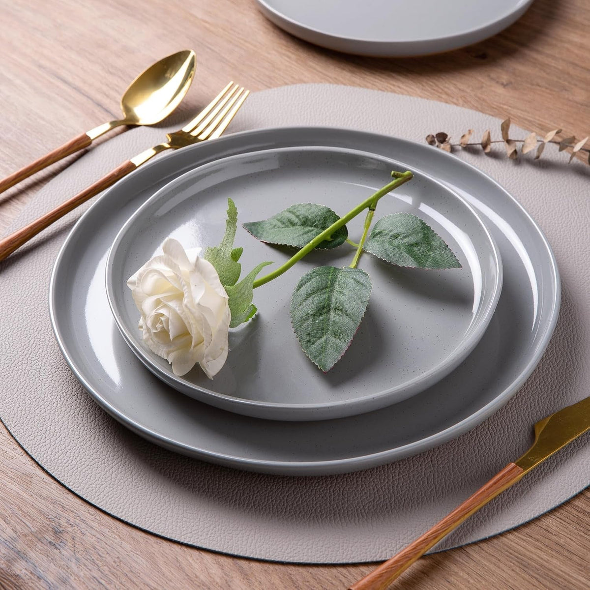 dinnerware-sets-for-8-24-pieces-ceramic-plates-and-bowls-set