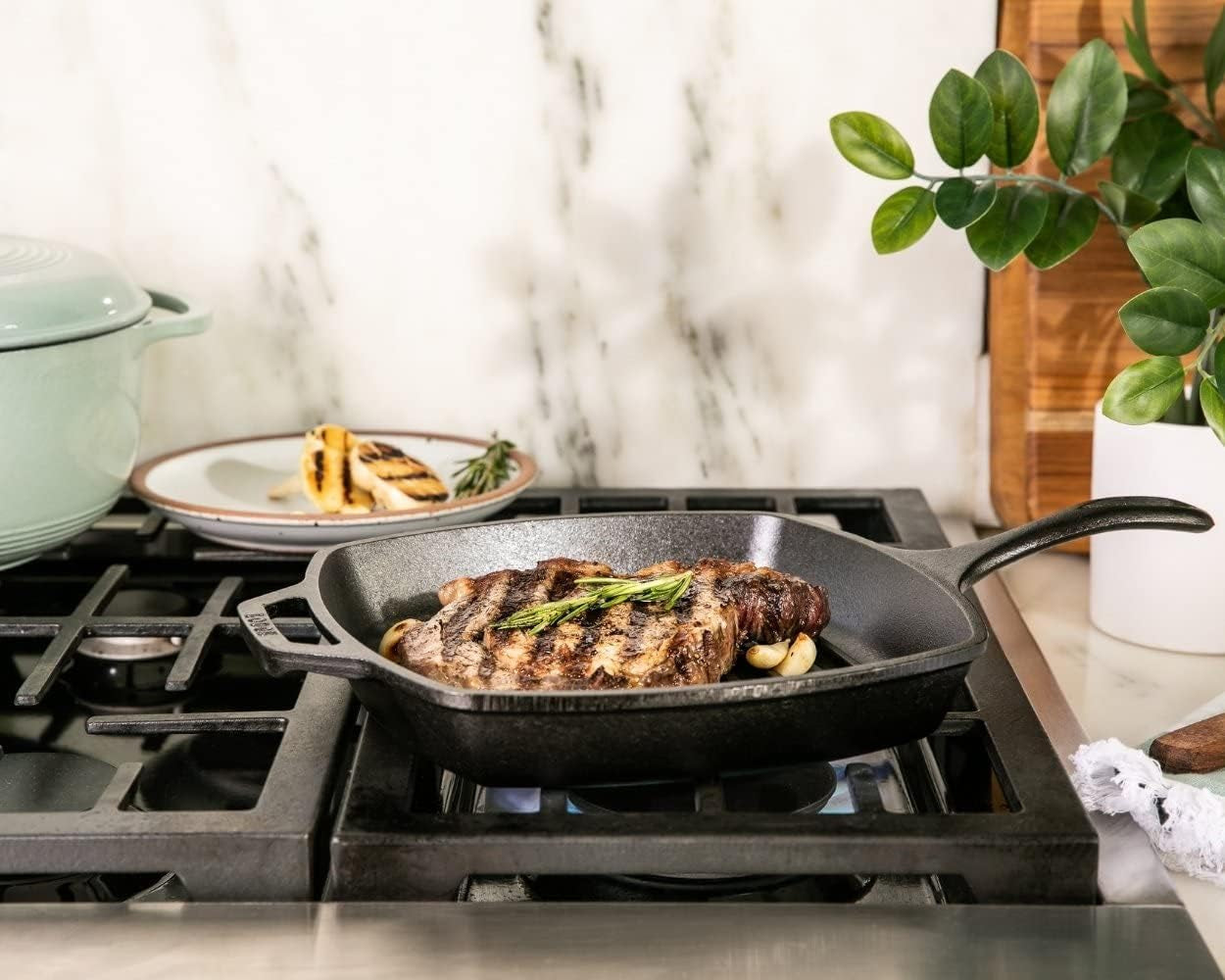 square-cast-iron-grill-pan-pfas-free-10-5-inches-square-skillet-with-ridged-burger-grill-even-heat-distribution-non-toxic-cast-iron-pan-made-in-usa