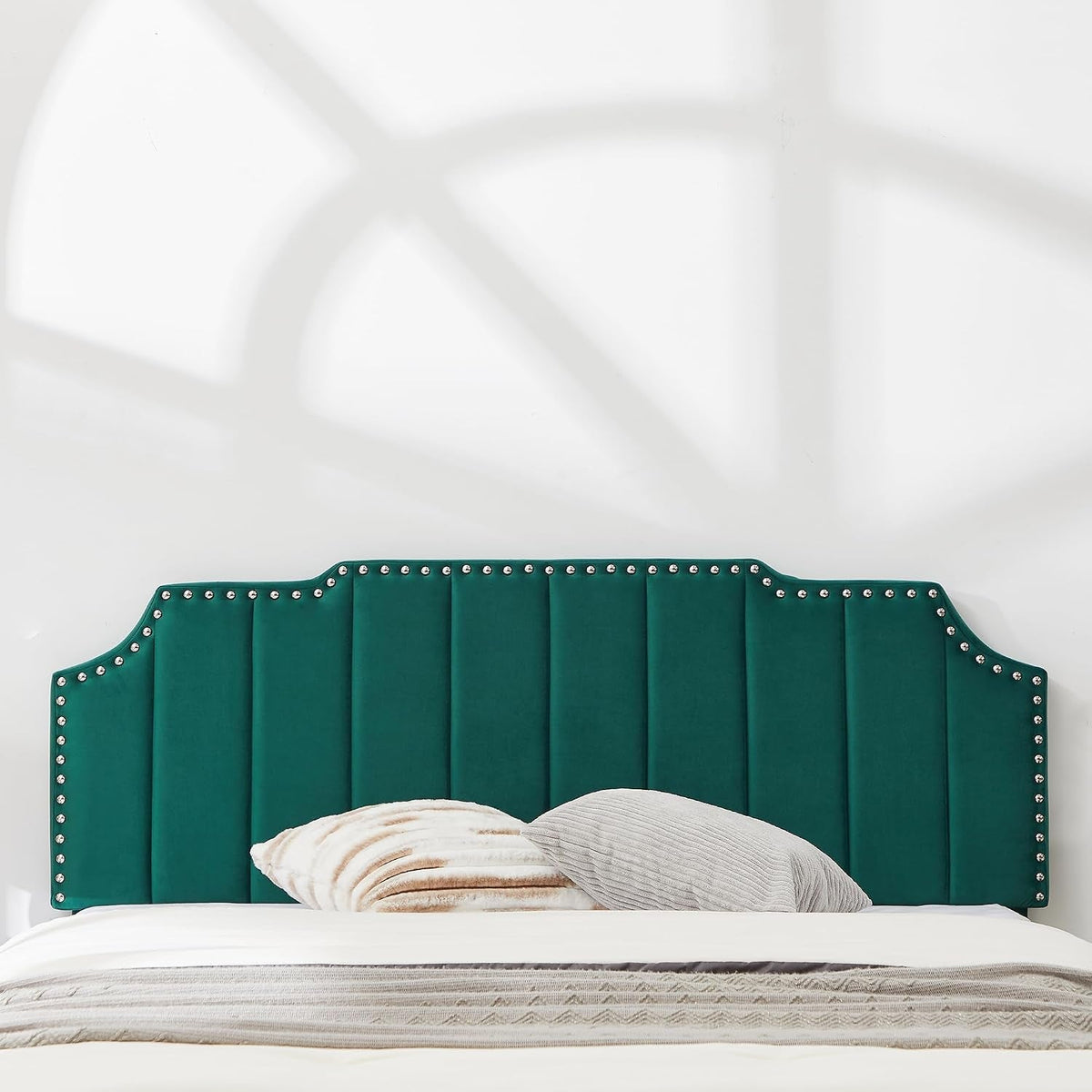 full-size-velvet-upholstered-platform-bed-frame-with-nailhead-trim-tufted-height-adjustable-headboard-full-bed-with-wooden-slats-mattress-foundatio-no-box-spring-needed-under-bed-storage