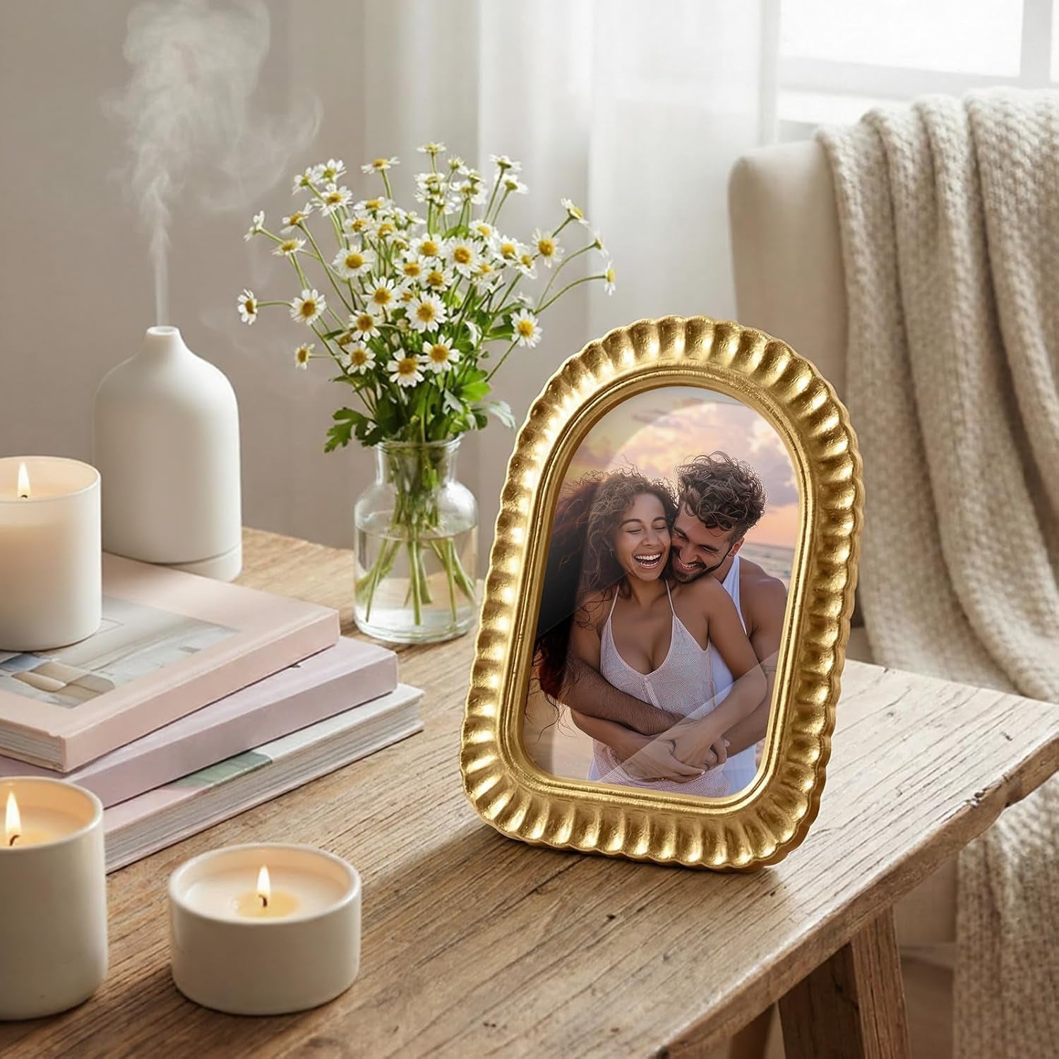 4x6-inch-gold-petal-arched-picture-frame-vintage-scalloped