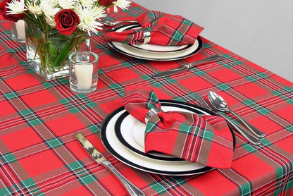 Farmhouse Christmas Plaid Dining Table & Kitchen Décor, Holiday Tablecloth, 60X84, Red & Green12