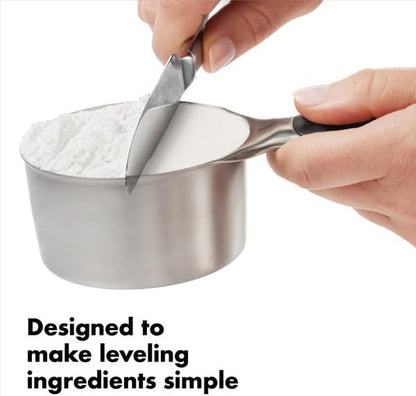 OXO Good Grips 4 Piece Stainless Steel Measuring Cups with Magnetic Snaps5