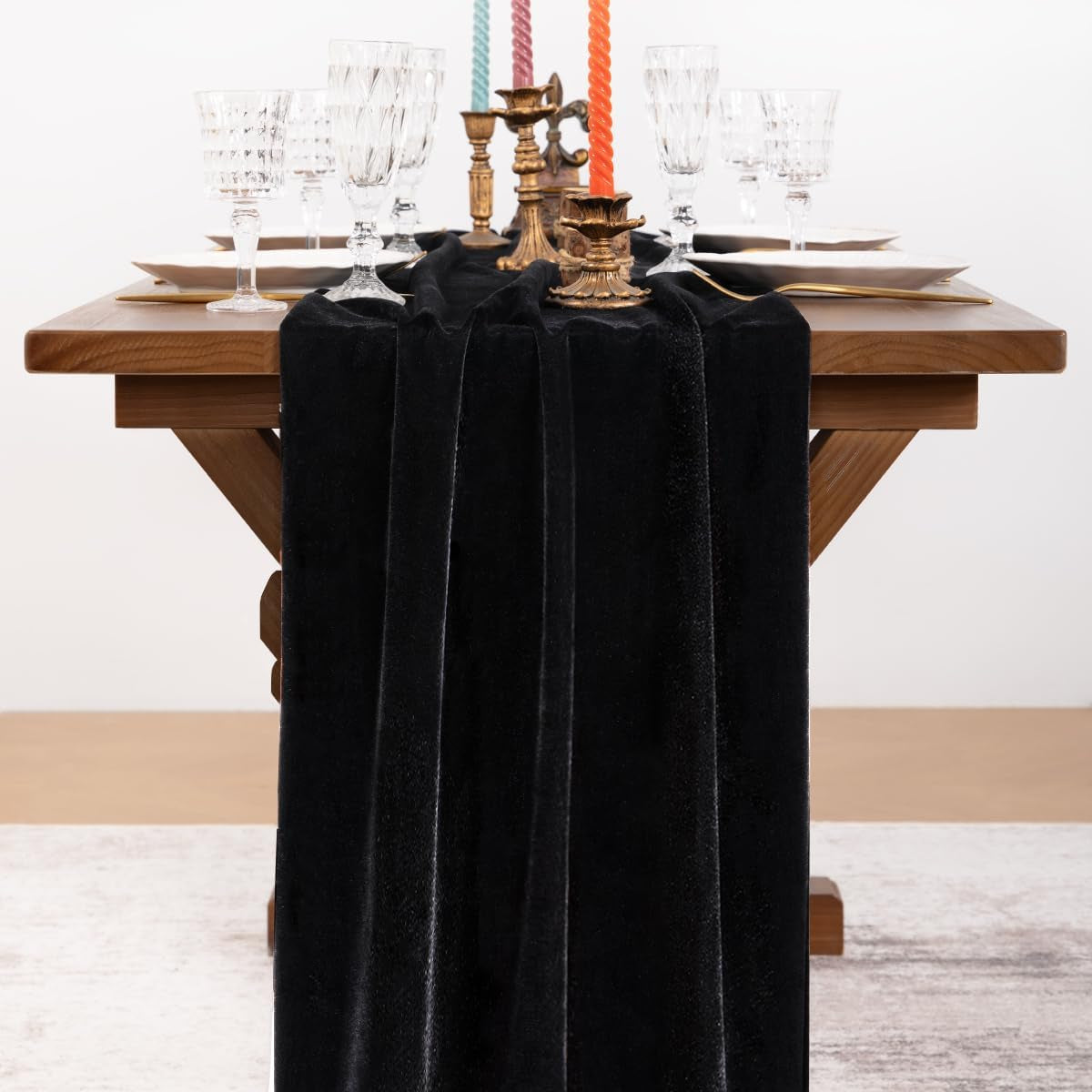 black-velvet-table-runner-cloth-fall-luxurious-wedding-party-decor