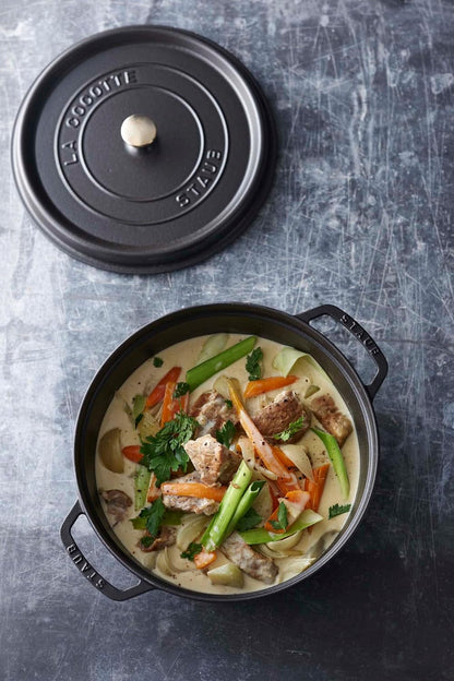 Staub Cast Iron round Cocotte, Dutch Oven, 7-Quart, Serves 7-8, Made in France, Matte Black | Perfect for Batch Cooking, Meal Prep & Large Meals. Braise, Roast & Bake in One Pot. Enameled Coated Cast Iron Dutch Oven10