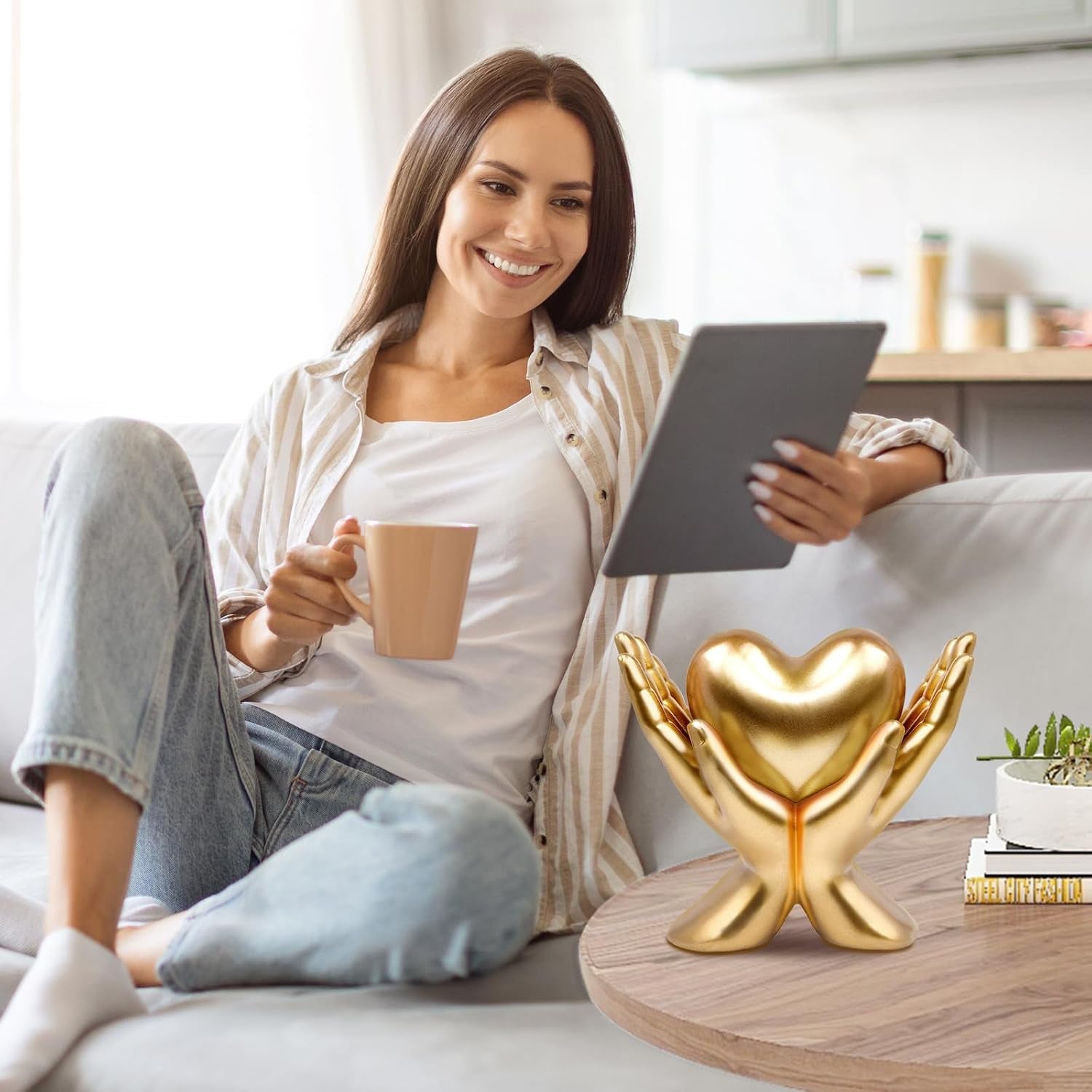home-mantel-decor-accents-minimalist-heart-decoration-and-accessories-living-room-office-dining-table-tv-stand-library-peace-sign-hand-sculpture-coffee-shelf-ornament-small-valentine