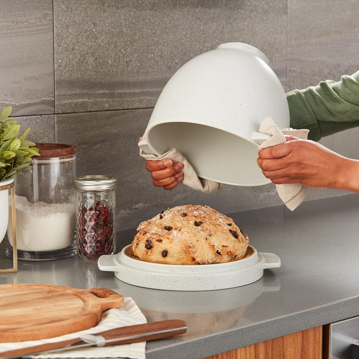 kitchenaid-5q-ceramic-bread-bowl-with-lid-for-tilt-head-mixers-ksm2cb5bgs