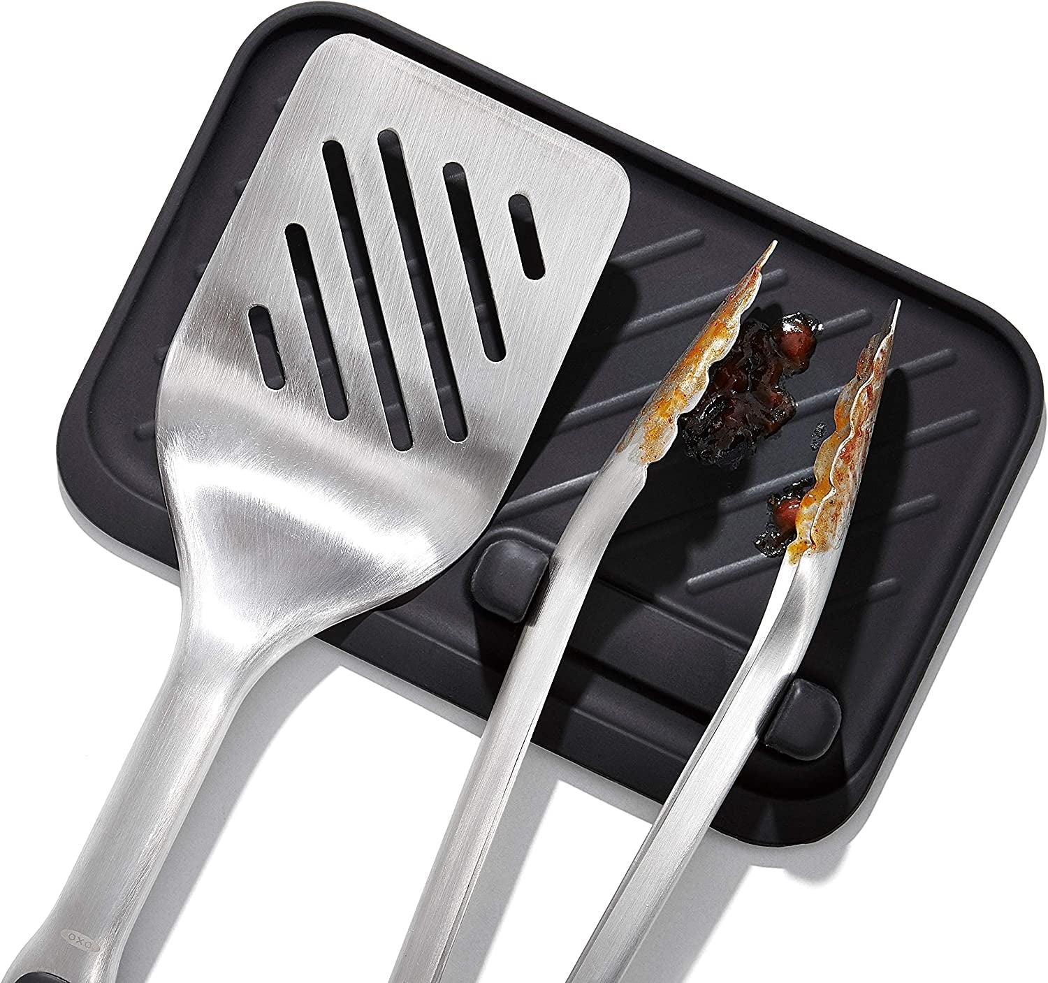 oxo-outdoor-grilling-turner-and-tongs-set-grilling-spatula-and-tongs-beveled-head-slides-under-food-non-slip-grip-hanging-ring-ideal-for-grilling-bbq