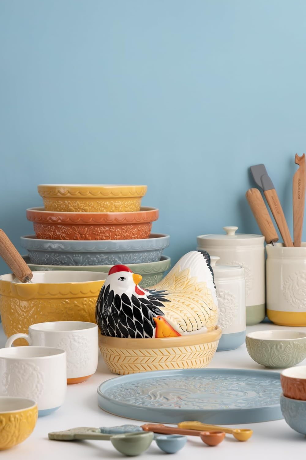 home-to-roost-mixing-bowl-24cm-earthenware-bowl-with-embossed-hen-cockerel-design-classic-bakeware-for-dough-pastry-cake-mixing-dishwasher-freezer-safe