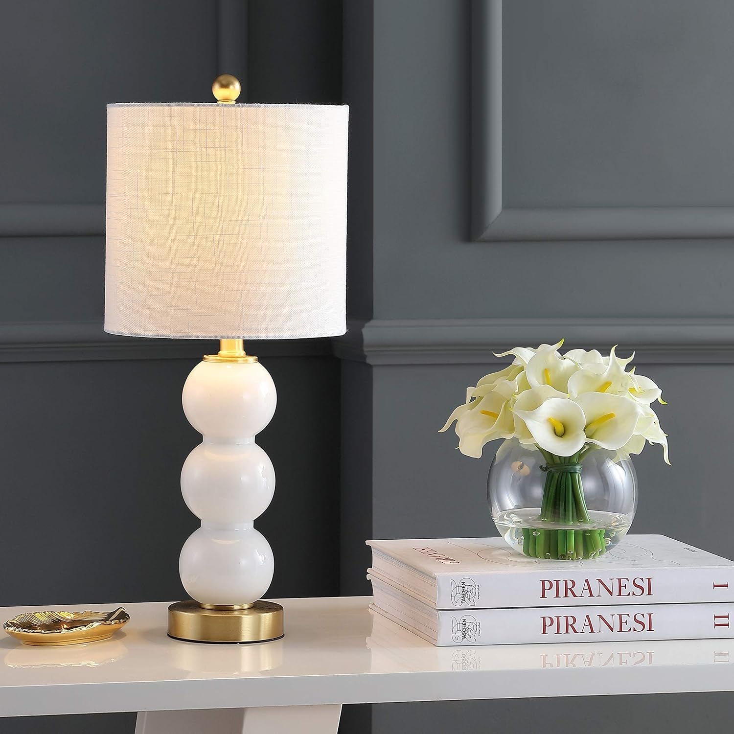 february-21-stacked-sphere-table-lamp-white-brass-gold