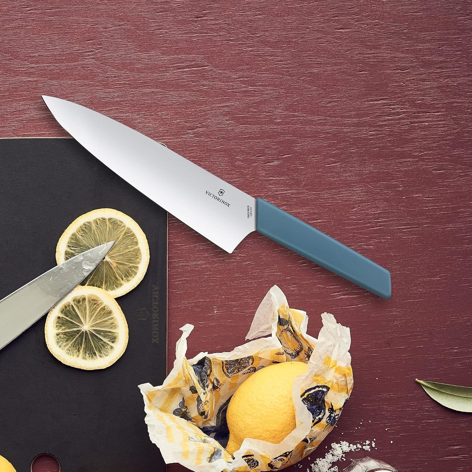 victorinox-swiss-modern-chefs-knife-kitchen-knife-for-cutting-meat-fruit-vegetables-premium-kitchen-accessories-blue-handle-8