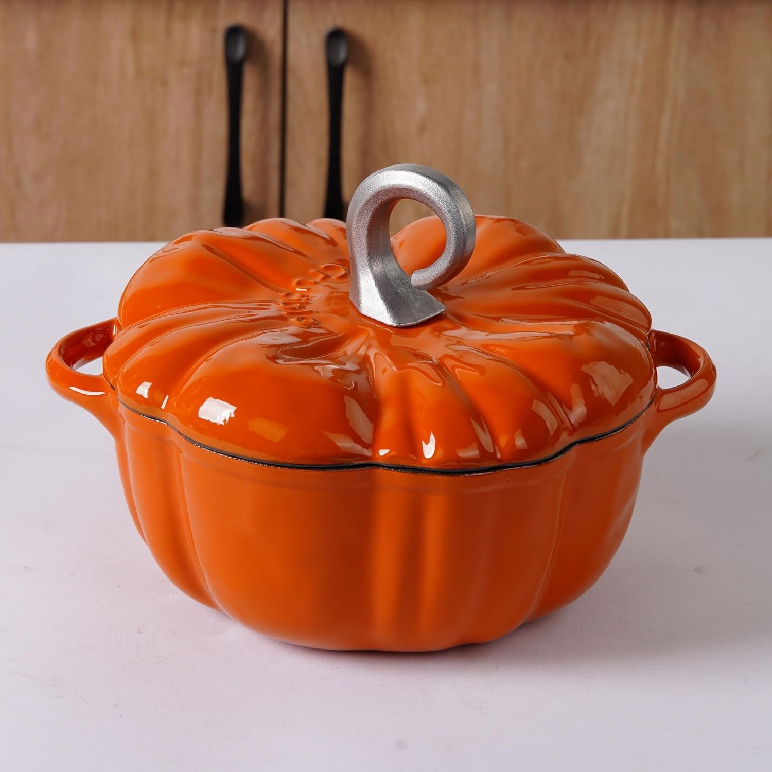 enameled-cast-iron-pumpkin-pot-dutch-oven-cocotte-orange-2-32-qt-2-2-l