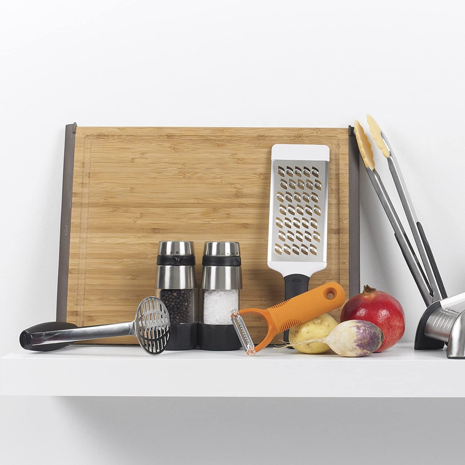 oxo-good-grips-mess-free-pepper-grinder