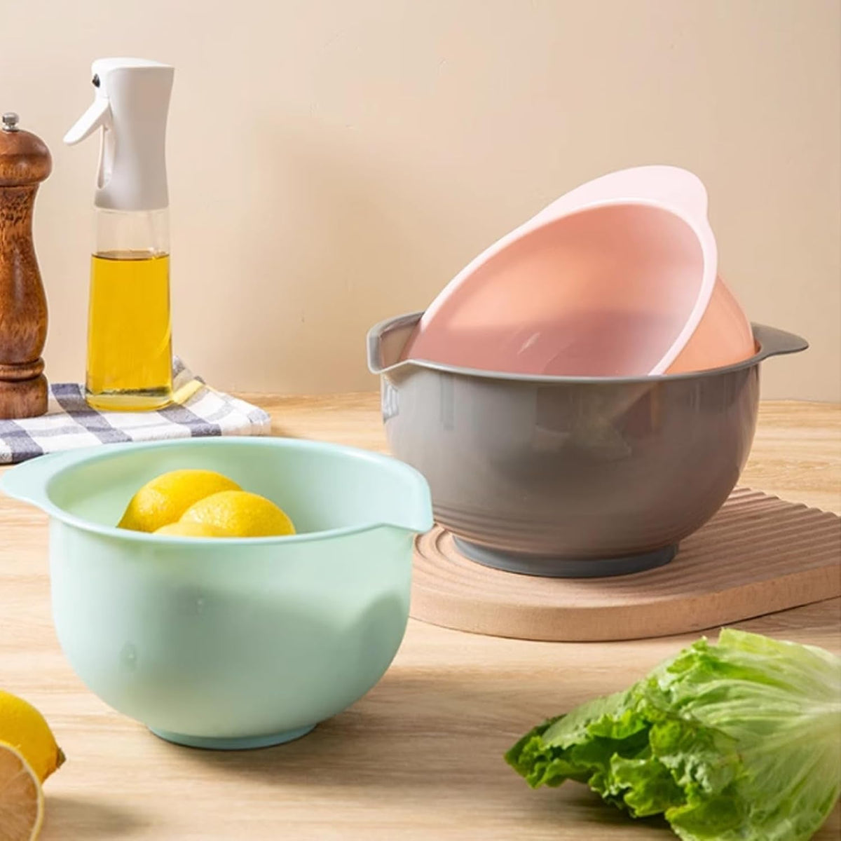 nesting-plastic-mixing-bowls-set-of-3-1-5-quart-2-quart-2-5quart-nesting-bowls-with-non-slip-base-and-easy-pour-spout-dishwasher-safe-green-pink-grey