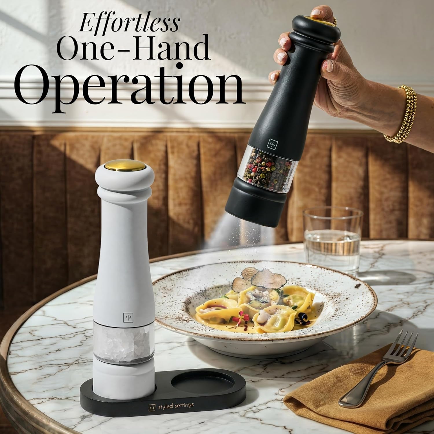 electric-salt-and-pepper-grinder-set-black-white