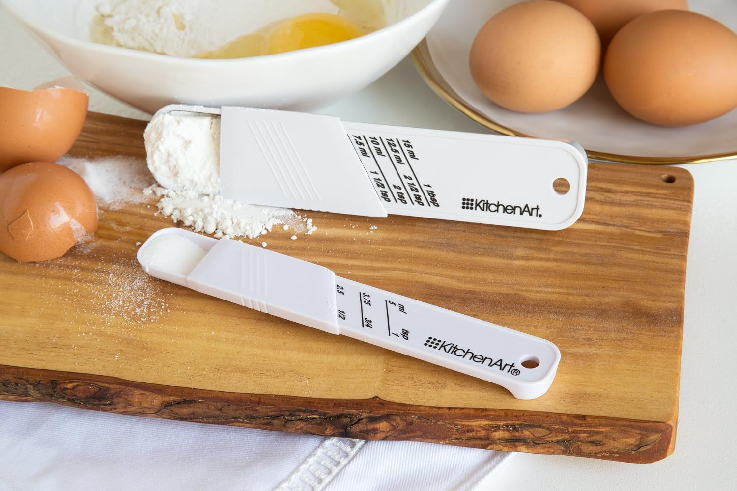 adjustable-measuring-tool-set-includes-adjustable-teaspoon-tablespoon-and-2-cup-measuring-cup