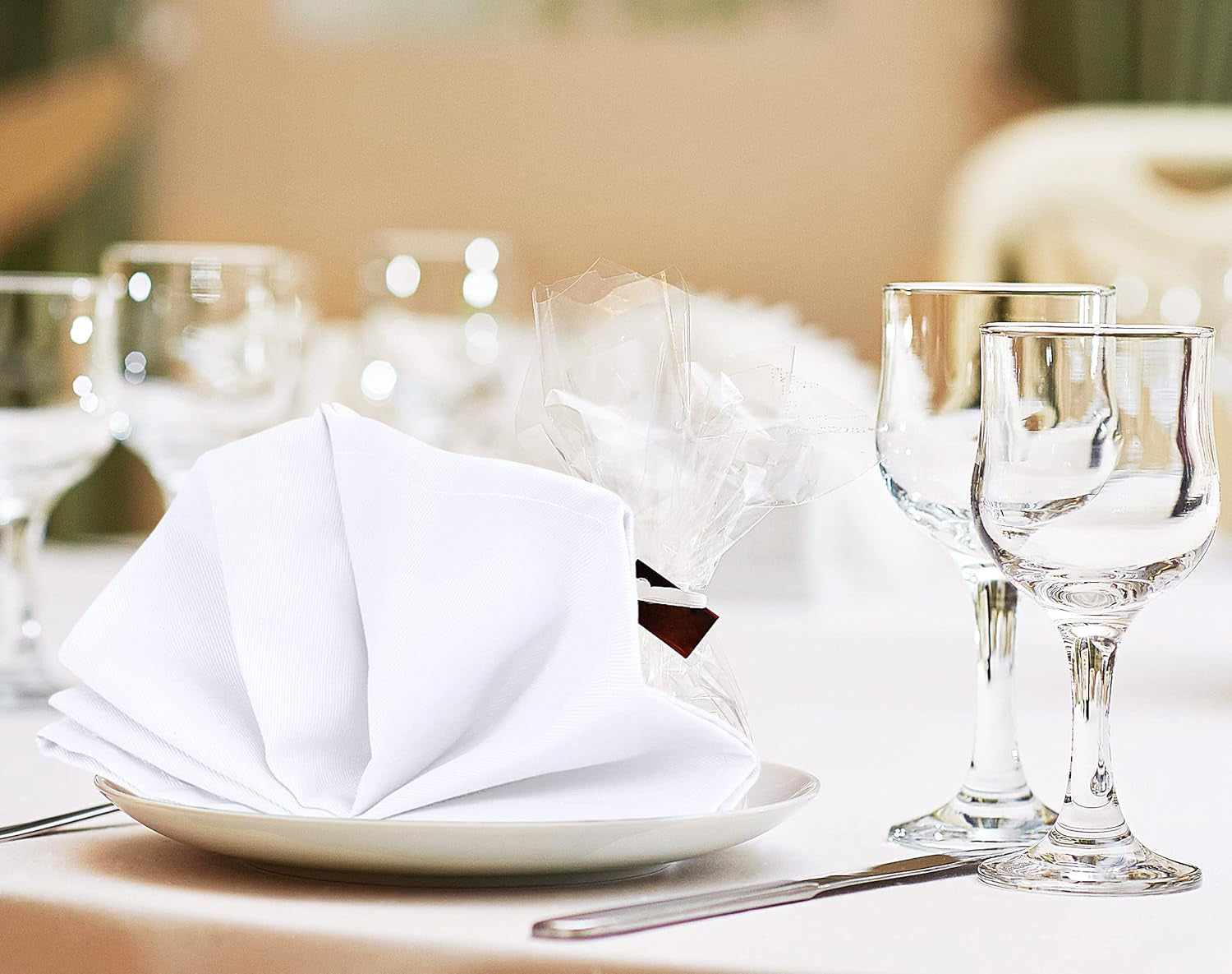 bulk-pack-288-hotel-cloth-napkins-18x18-wrinkle-resistant-white