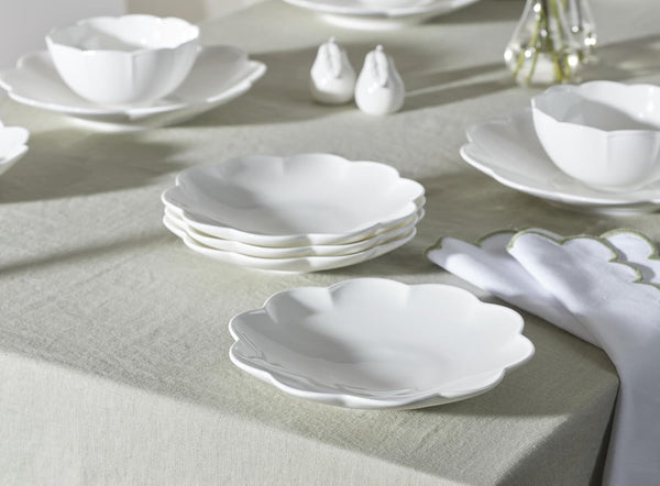 Studio 1414 Scallop Bone China 16-Piece Dinnerware Set for 45